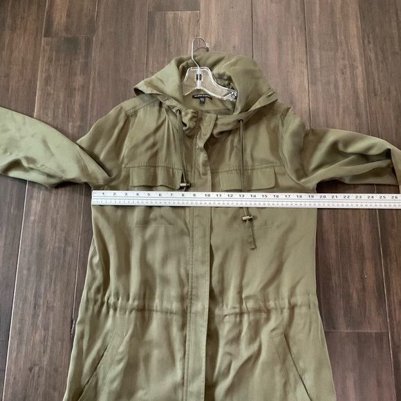 EILEEN FISHER Army Green Drawstring Waist Hooded Jacket Fully Lined Size S - Picture 7 of 8